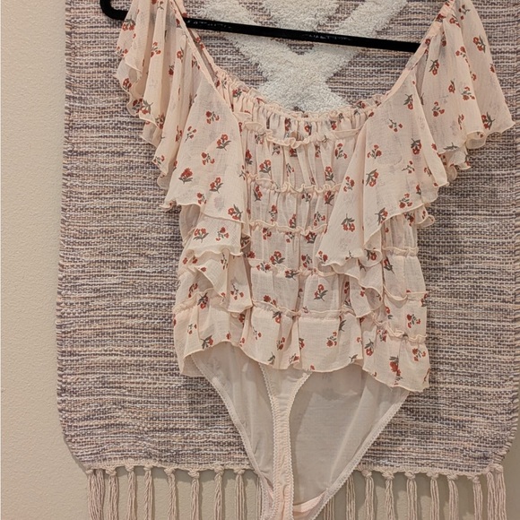 Free People Floral Ruffle body Suit- Cream - Picture 5 of 5